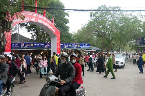 Kiểm soát trông giữ xe mùa lễ hội: Giảm ùn tắc và đảm bảo an ninh trật tự