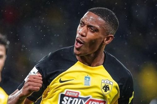 Martial vực dậy sự nghiệp ở Hy Lạp