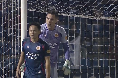 Nguyễn Filip cứu CAHN khỏi trận thua Hà Tĩnh