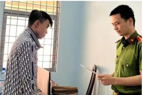 Đắk Lắk: khởi tố nhân viên giao hàng chiếm đoạt tài sản