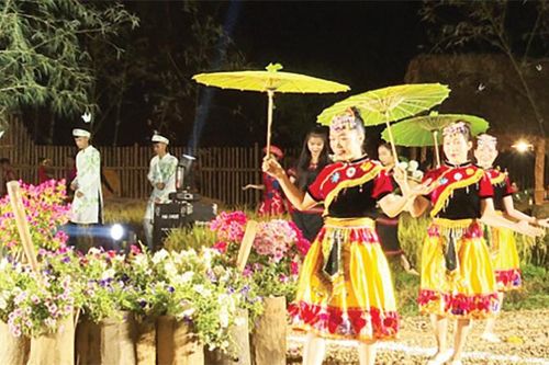Xuân về nối rộng vòng xoang