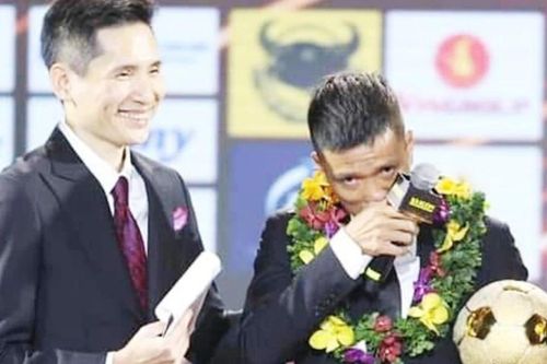 Sự nghiệp cầu thủ sẽ trọn vẹn khi được xướng tên trao thưởng