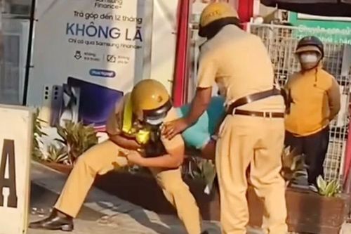 Công an TPHCM thông tin vụ tài xế taxi công nghệ có hành vi giật biên bản vi phạm