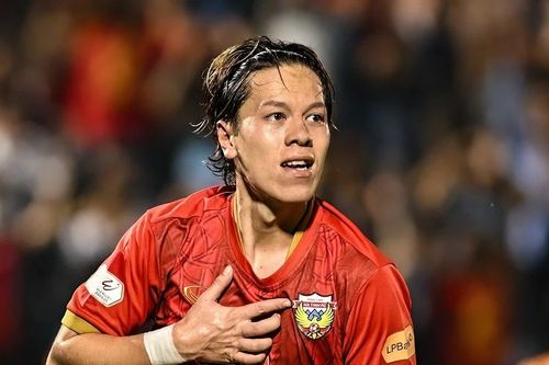 Tiền vệ Việt kiều Nga chờ ngày khoác áo U22 Việt Nam