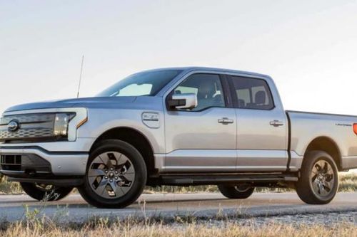 Ford dự đoán sẽ lỗ hàng tỷ USD từ xe điện trong năm 2025