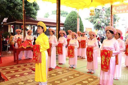 Trao bằng chứng nhận Lễ hội Báo bản làng Nộn Khê được công nhận là Di sản văn hóa phi vật thể quốc gia