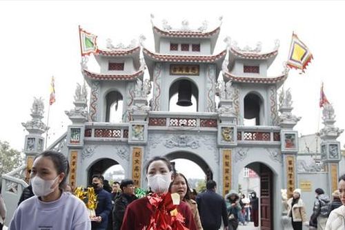 Không có chuyện vay tiền Bà rồi tự nhiên giàu