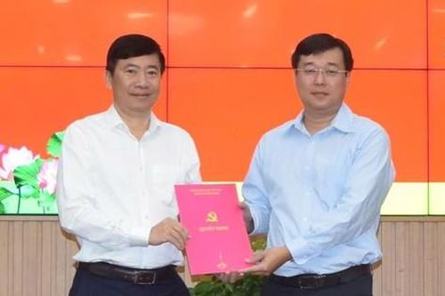 Chủ tịch UBND tỉnh Đồng Tháp nghỉ hưu trước tuổi