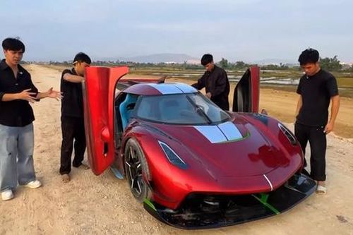 Siêu xe Koenigsegg Jesko nhái của nhóm thợ trẻ