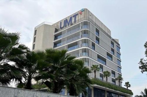 Viện trưởng một đại học xin thôi việc