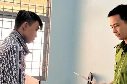 Bắt nhân viên giao hàng nhanh vì chiếm đoạt 43 triệu đồng tiền hàng