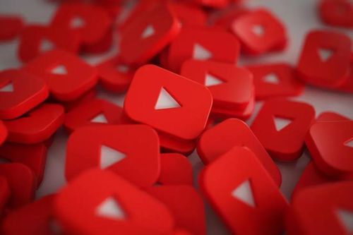 YouTube 'bội thu' nhờ quảng cáo, bất chấp sự khó chịu từ người dùng