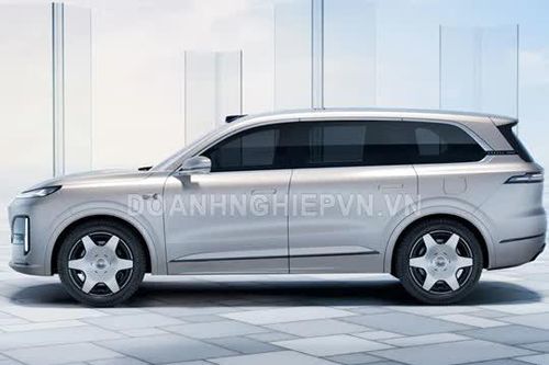 SUV hạng sang công suất 485 mã lực, di chuyển 180 km không cần đổ xăng, giá hơn 1,1 tỷ đồng