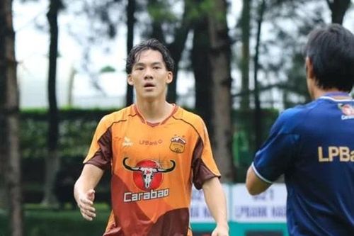 Cầu thủ Việt kiều báo tin kém vui cho HLV Kim Sang-sik, hết cửa lên ĐT Việt Nam?