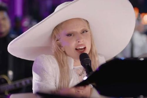 Tin vui cho Lady Gaga sau màn trình diễn tại Super Bowl 2025