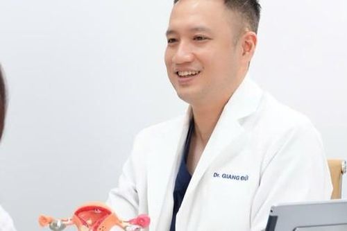 DR Giang Đức hành trình trở thành bác sĩ thẩm mỹ uy tín top đầu: Nghề đẹp nhưng không dễ
