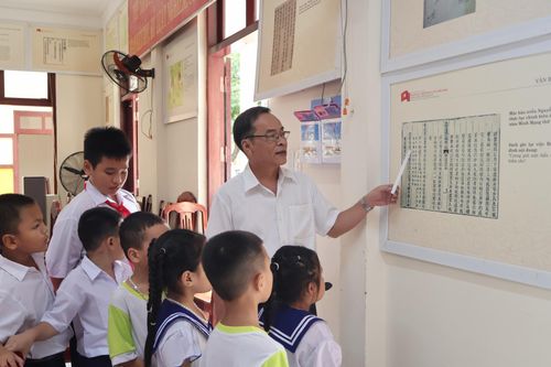 Gieo chữ ở Trường Sa