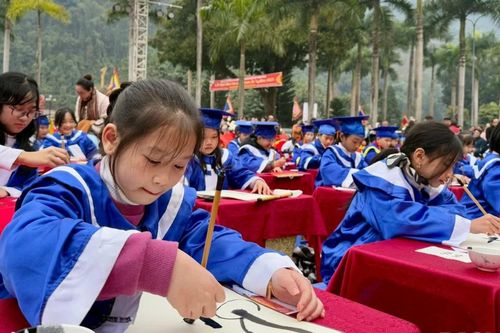 Phòng Giáo dục và Đào tạo thành phố tổ chức Ngày hội khai bút đầu Xuân Ất Tỵ 2025
