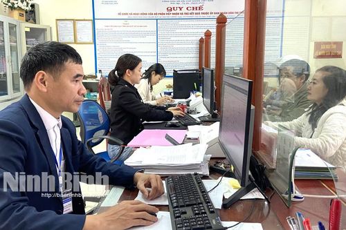 Đẩy mạnh xây dựng và phát triển Chính quyền số