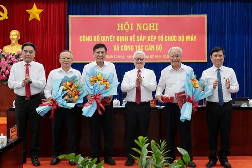 Bình Dương: Nhiều lãnh đạo xin nghỉ hưu trước tuổi