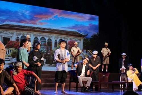 Tái dựng vở cải lương 'Tiếng hò sông Hậu'
