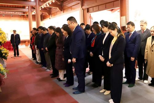 Đoàn công tác Sở Y tế dâng hương Nhà tưởng niệm Chủ tịch Hồ Chí Minh, Khu di tích Quốc gia đặc biệt địa điểm Chiến thắng Biên giới năm 1950