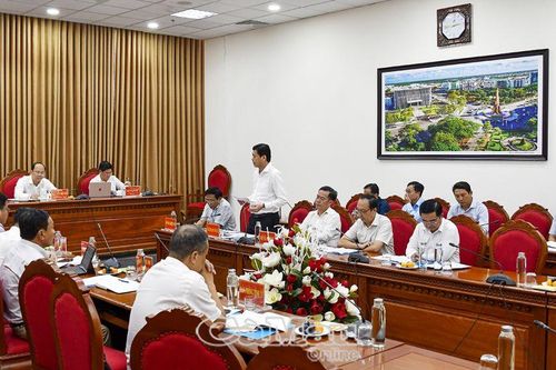 'Xây dựng nông thôn mới không chạy theo thành tích, nhưng không thể đi sau và trở thành vùng trũng'