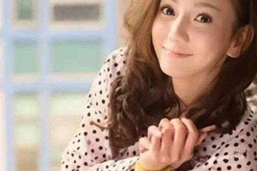 Sau 6 năm lẩn trốn tại Mỹ, 1 người mẫu bị bắt giữ và trục xuất về nước