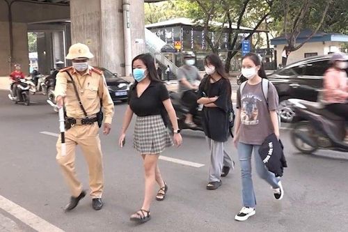 Từ 2025, người đi bộ thực hiện hành vi này sẽ bị phạt tới 600.000 đồng