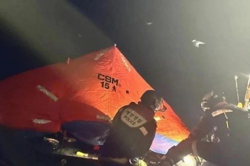 Tàu cá Hàn Quốc bị chìm, 1 người Việt mất tích