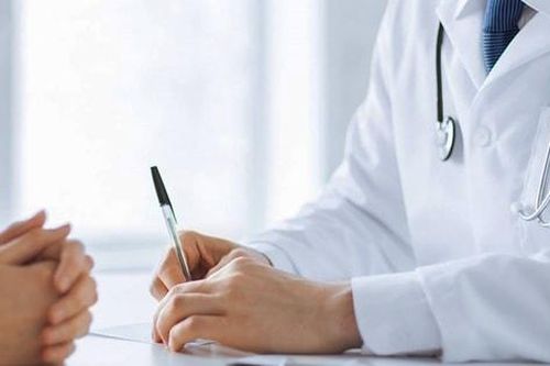 Chăm sóc sức khỏe sau Tết cho người nhiều bệnh nền