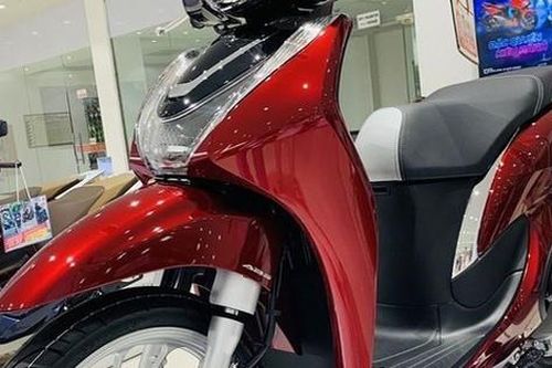 Giá xe SH Mode mới nhất rẻ kỷ lục, chỉ nhỉnh hơn Air Blade Vision khiến dân tình mách nhau chốt đơn