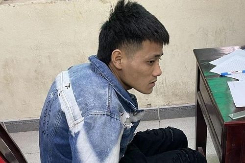 Đi đòi tiền nhiều lần không được, gã trai cầm dao chém người
