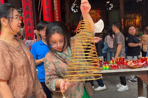 Tết Nguyên tiêu cộng đồng người Hoa