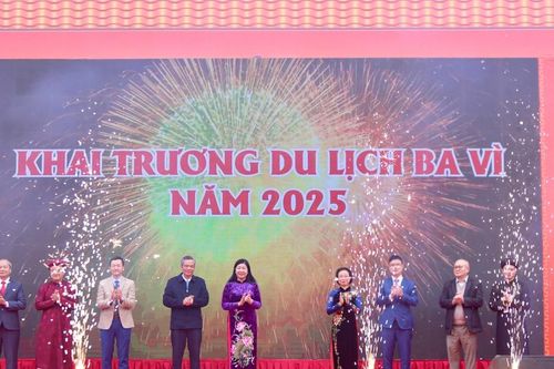 Khai hội Tản Viên Sơn Thánh và khai trương du lịch huyện Ba Vì năm 2025