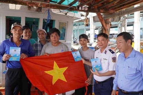 Cảnh sát biển 4: Đồng hành, sát cánh cùng ngư dân trên biển Tây Nam