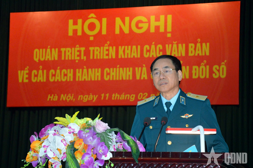 Học viện Phòng không-Không quân quán triệt, triển khai các văn bản về cải cách hành chính và chuyển đổi số