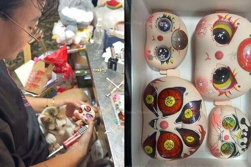 Vẽ mặt cho búp bê Baby Three giới trẻ dễ kiếm tiền