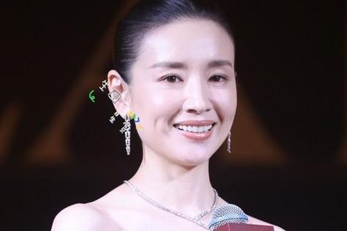 Đổng Khiết bị chỉ trích