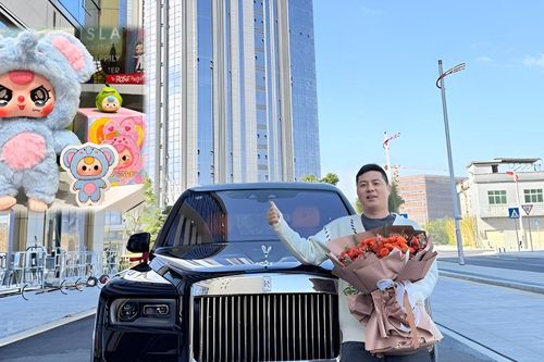 Quá khứ bỏ học, bán hàng vỉa hè của cha đẻ 'đế chế' Baby Three nghìn tỷ