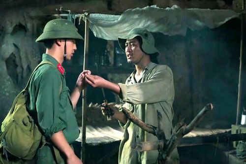 Khán giả sốc khi biết sự thật sau cảnh phim của Doãn Quốc Đam trên VTV