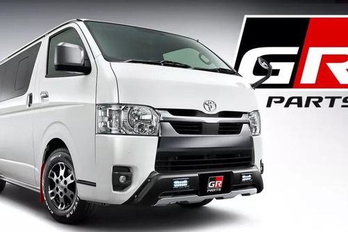 Xe 16 chỗ Toyota Hiace 2025 gây tò mò khi có cả tùy chọn thể thao và off-road