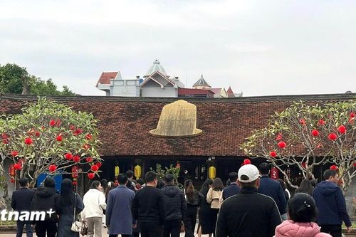 Về Hưng Yên thăm chùa Chuông - 'Phố Hiến đệ nhất danh lam'
