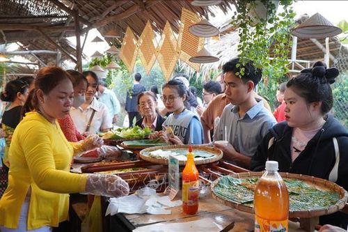 Về Đồng Tháp, đi chợ quê bên cồn