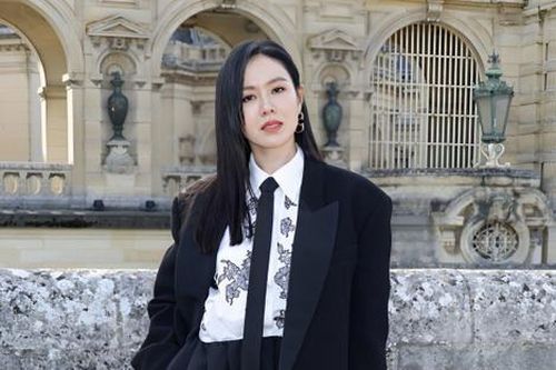 Nữ tổng tài gặp tai nạn được chàng lính đẹp trai cứu giúp, ai ngờ tìm được tình yêu đích thực