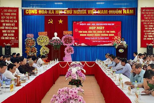 Thoại Sơn họp mặt tôn giáo, dân tộc, trí thức, doanh nghiệp Xuân Ất Tỵ
