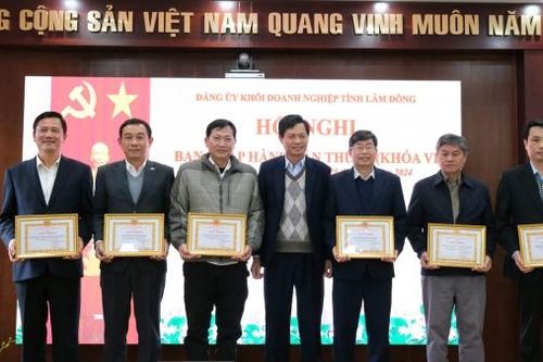 Những chuyển biến tích cực trong công tác xây dựng Đảng