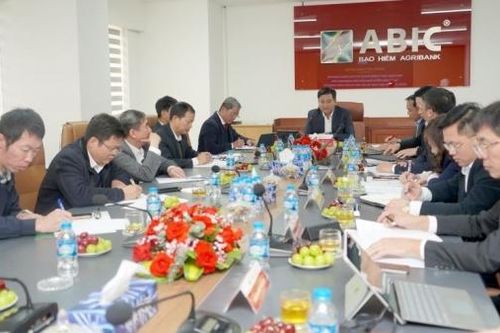 Lãnh đạo Agribank làm việc tại Công ty Cổ phần Bảo hiểm Ngân hàng Nông nghiệp