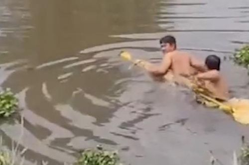 Gặp gỡ người đàn ông 'bơi yếu nhưng thấy người gặp nạn không thể làm ngơ'