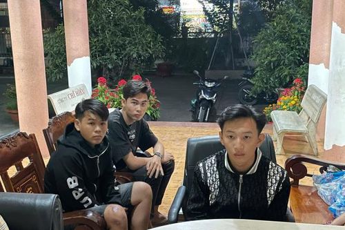 Mâu thuẫn trên mạng xã hội, 3 đối tượng đuổi chém người rồi cướp xe